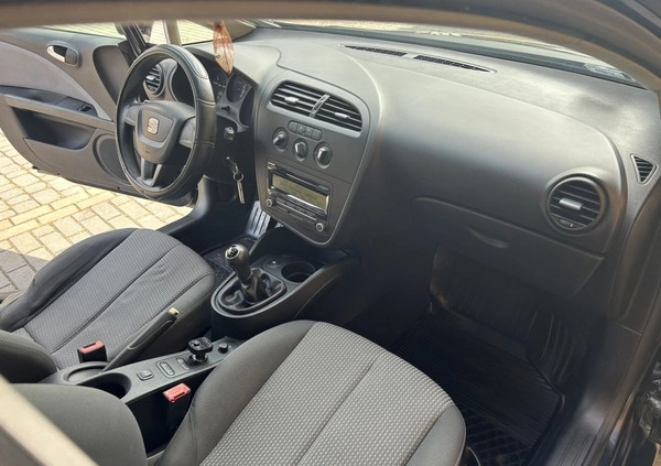 Seat Leon cena 17700 przebieg: 153000, rok produkcji 2011 z Będzin małe 352